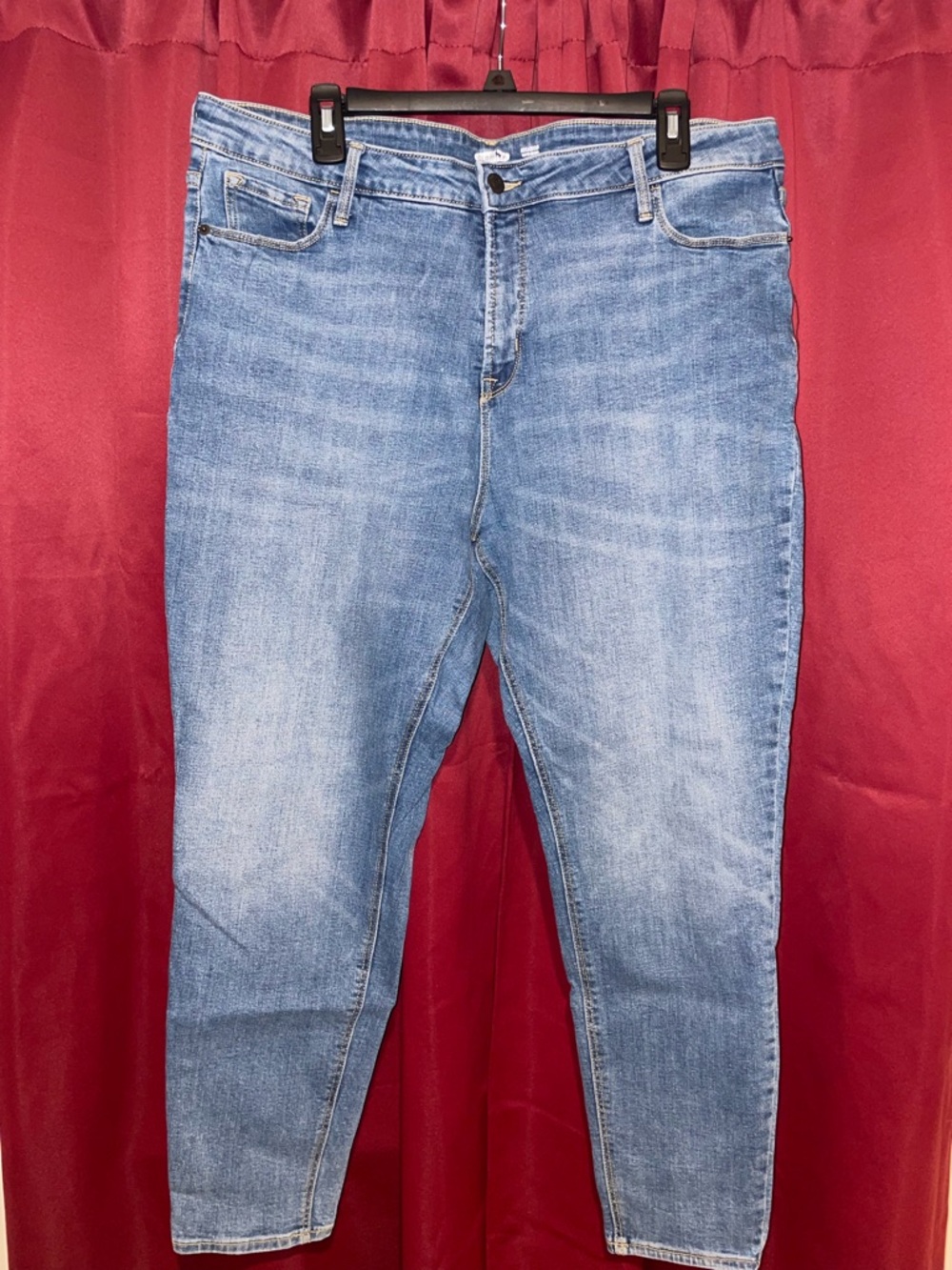 Old Navy Light/medium Wash Skinny Jeans Plus Size 18